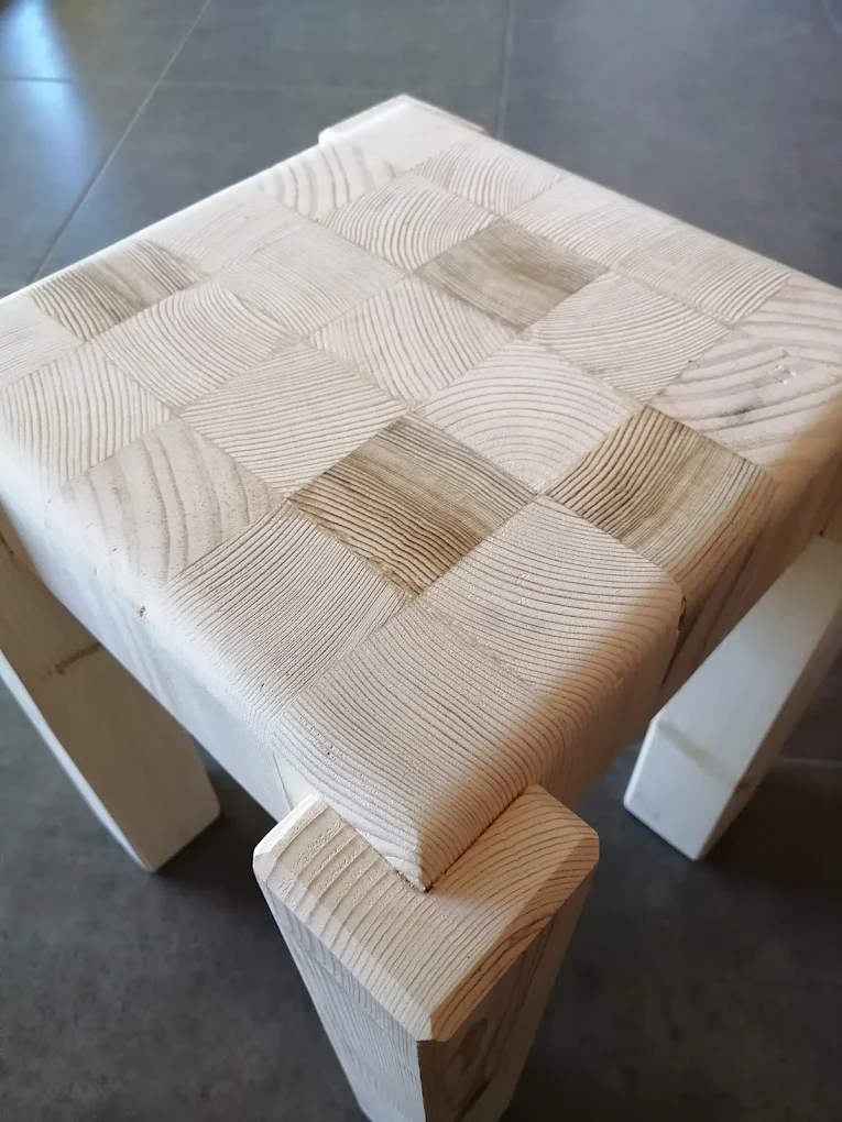 Second Life — tabouret bois massif